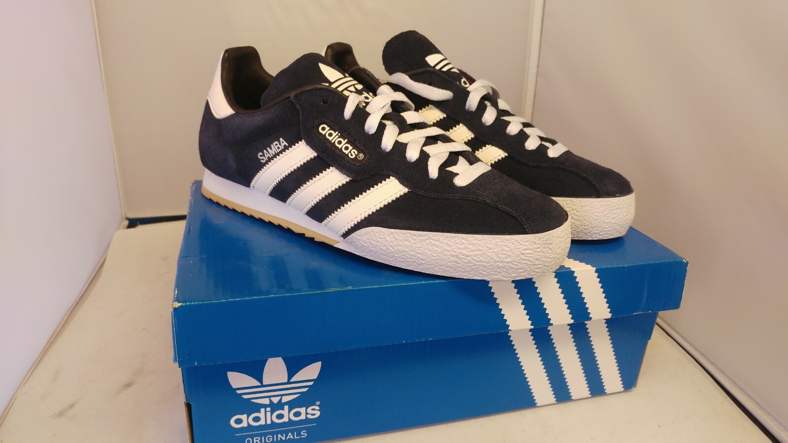 ADIDAS Samba Super Suede Zapatillas-Azul Marino blancoo - 019332 tamaño UK7 ADIDAS Samba Super Suede Zapatillas-Azul Marino blancoo - 019332 tamaño UK7
