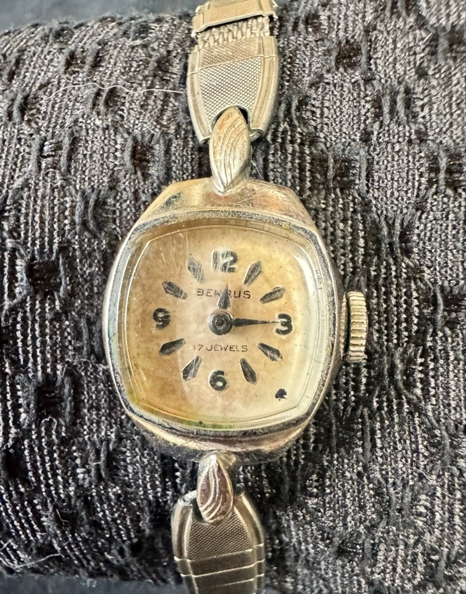 Benrus Silver Stainless Steel 17 Jewels Vintage Women's Wrist
