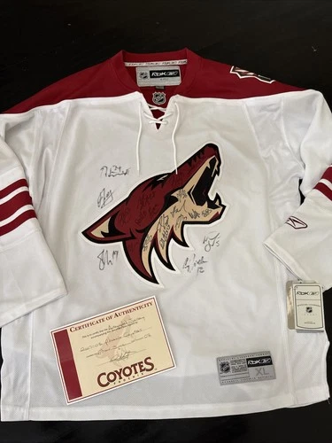 Rare AZ Coyotes NHL Team Signed Reebok Jersey - 2007-2008 COA NWT Size XL Howler