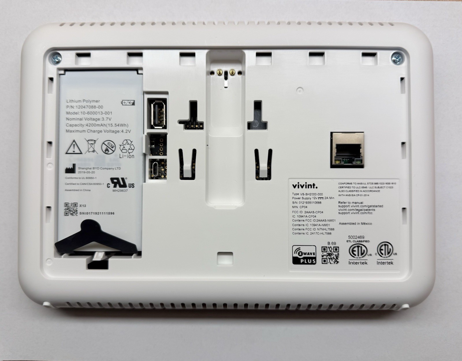 Vivint Smart Hub Control Panel VS-SH2000-C00 with Battery and Power Supply