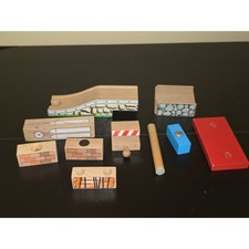 Thomas  Friends / Brio 10 Piece Random Assortment Lot Bundle