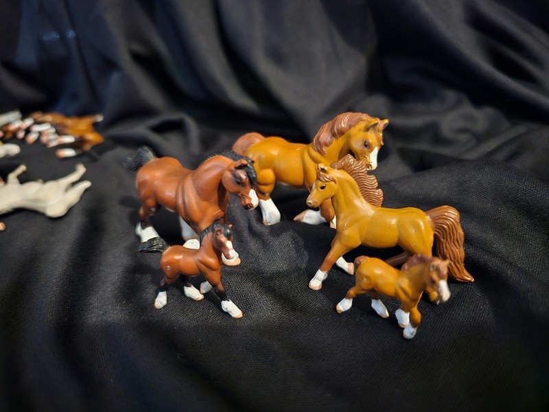 Lot Of 34 Vintage 1996 Empire Mini Horse Figure Plastic Rubber 