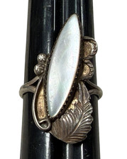 Vintage Native American sterling silver mother of pearl ring size 7