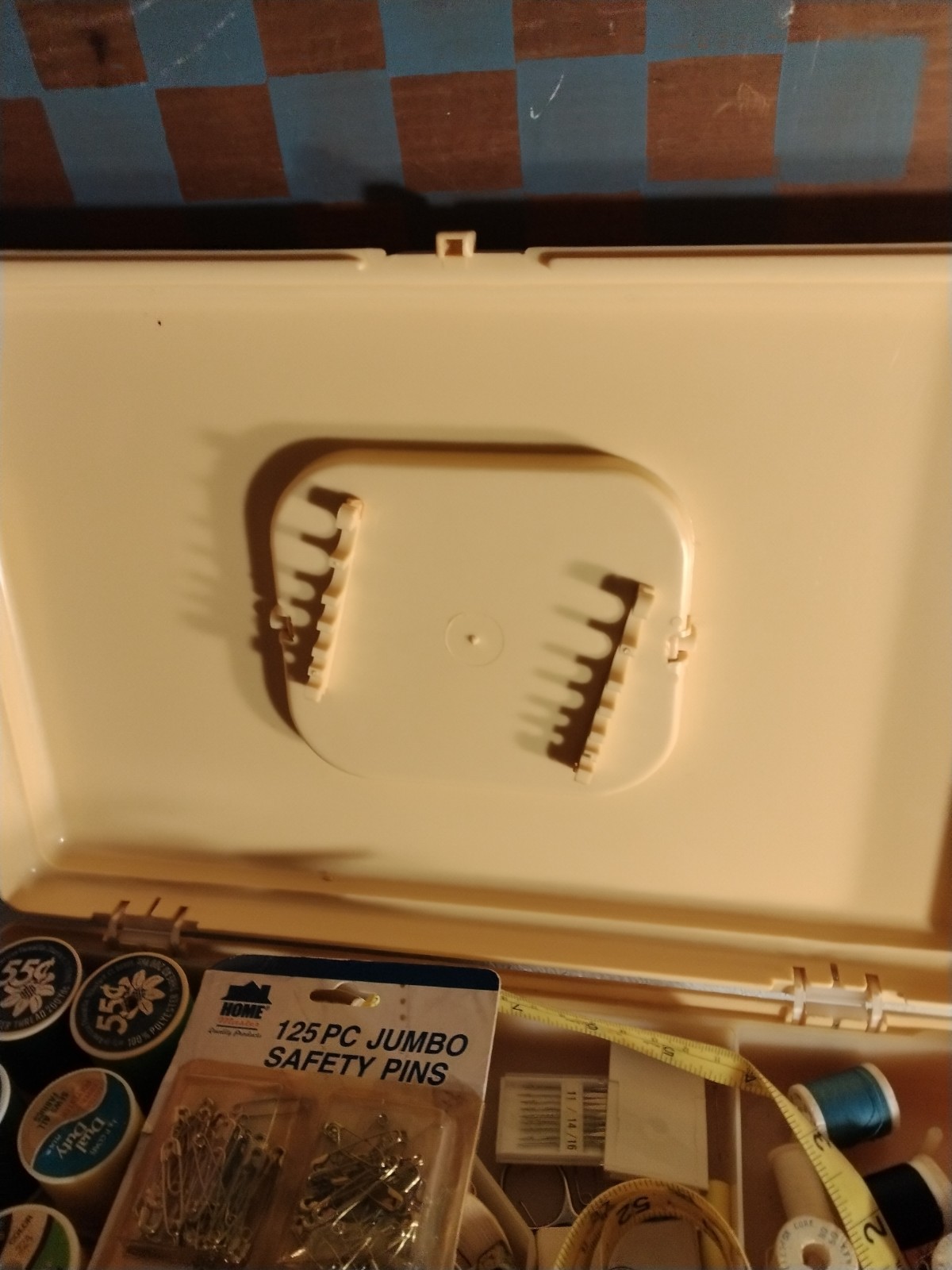 Wilson Wil-Hold  Lg. 14" x 9 x 8.5 "Sewing Box USA With 2 Trays & Accessories