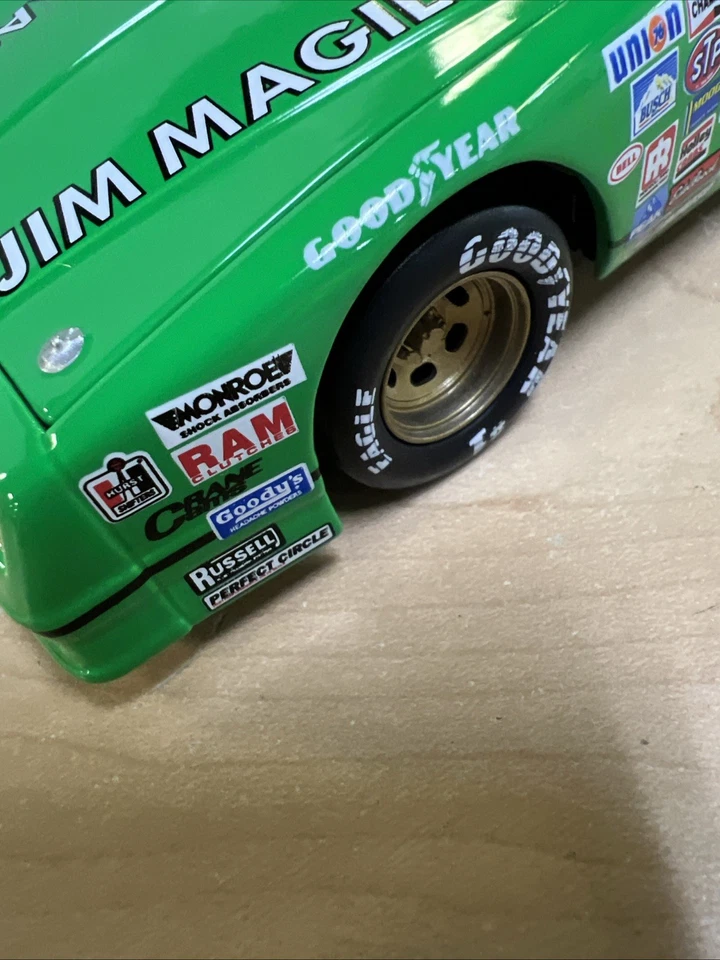 ACTION RACING #6 Mark Martin 1983 Jim Magill Chevrolet Monte Carlo 1:24 BANK  - Image 4 of 4