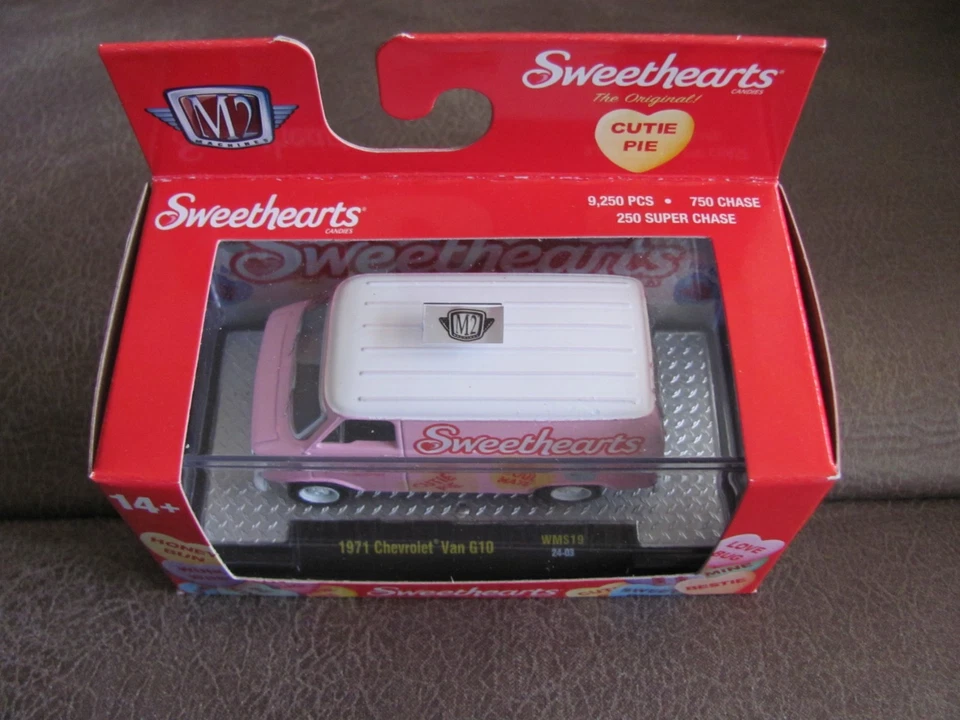M2 Machines WMTS19 1971 Chevy Van 10 NEW LE Sweetheart 24-03 WALMART 1:64 - Image 3 of 4