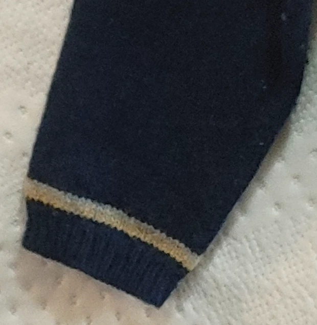 Suéter Reference Point Azul Mediano 100% Lana Shetland Manga Larga Cuello en V-Como Está Foto 3 de 4