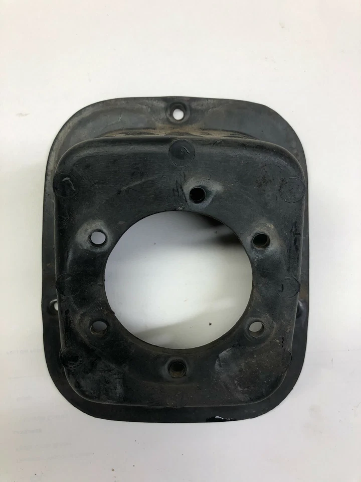 JEEP CJ & WRANGLER YJ 气体燃料罐填料保护罩  — 第 2/2 张图片