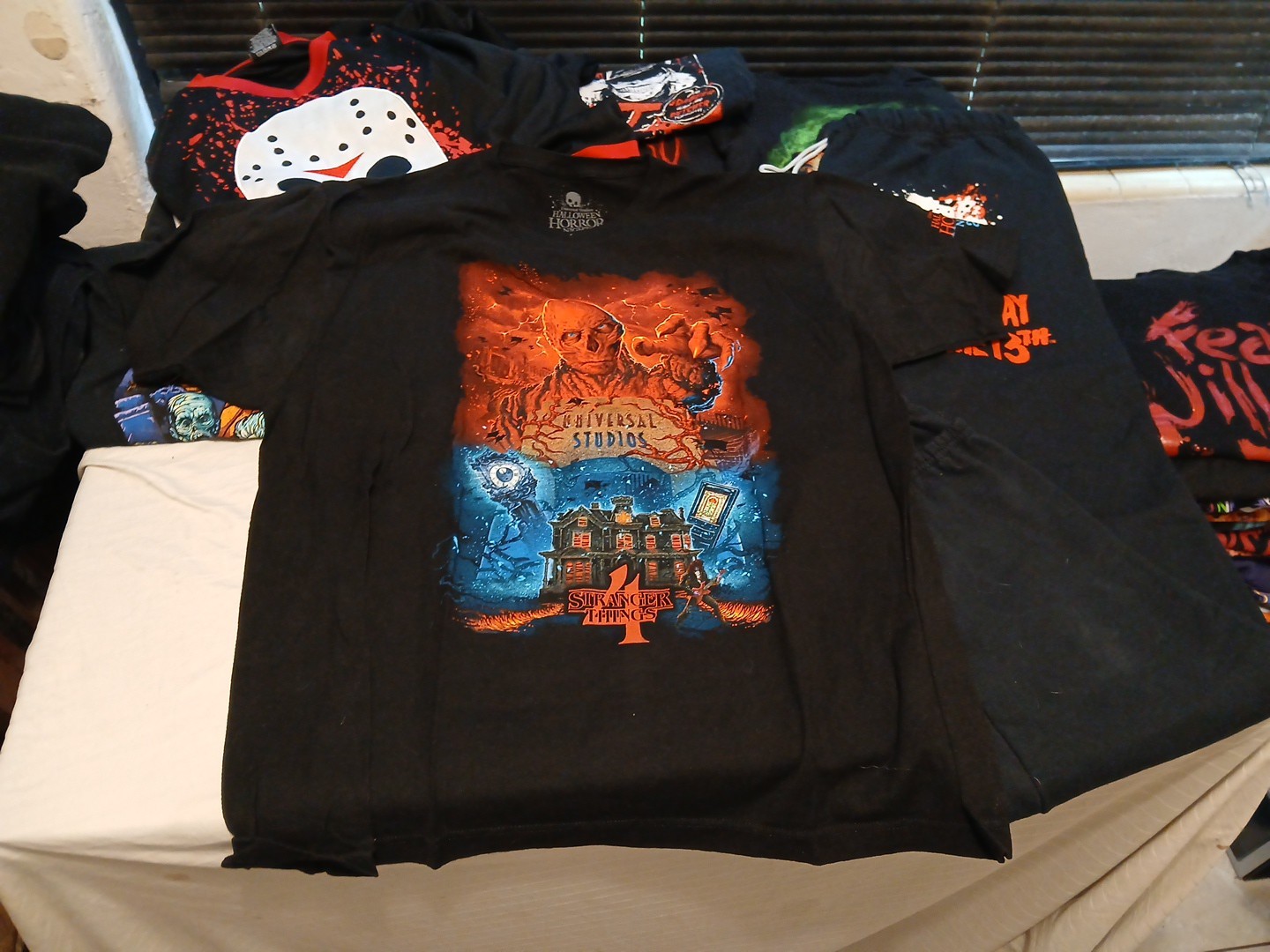 Lot 12 Universal Studios Halloween Horror Nights FRIDAY 13TH Men T-Shirt SZ XL