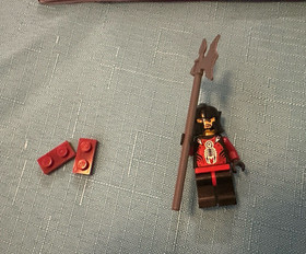 2004 LEGO Knights' Kingdom: Vladek's Siege Engine (8800) & (8778) Border Ambush