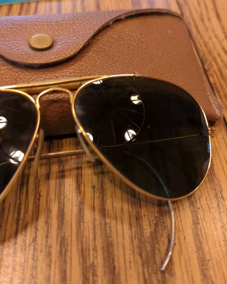 Vintage B&L Ray Ban USA Shooter Wrap-Around Sunglasses Gold Frames & Case - Image 3 of 4