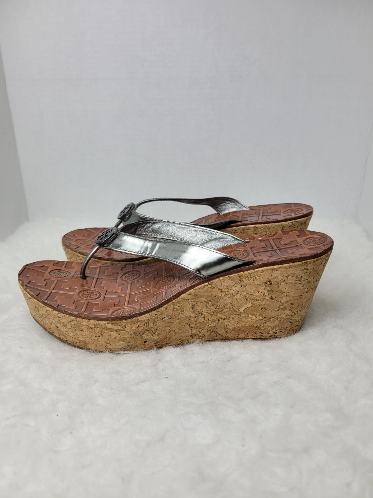 Tory Burch Thora Cork Wedge Flip Flip Shiny Patent S… Gem