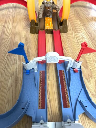 Hot Wheels Mario Kart Bowsers Castle Chaos Track Set Track Only - Picture 9 of 9
