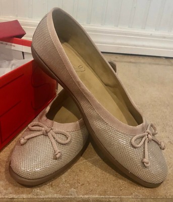 aerosoles slip on bow flats