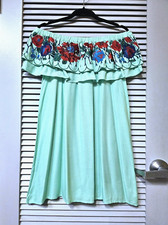 green  floral embro ruffle off-shoulder dress S urban outfitters earrings