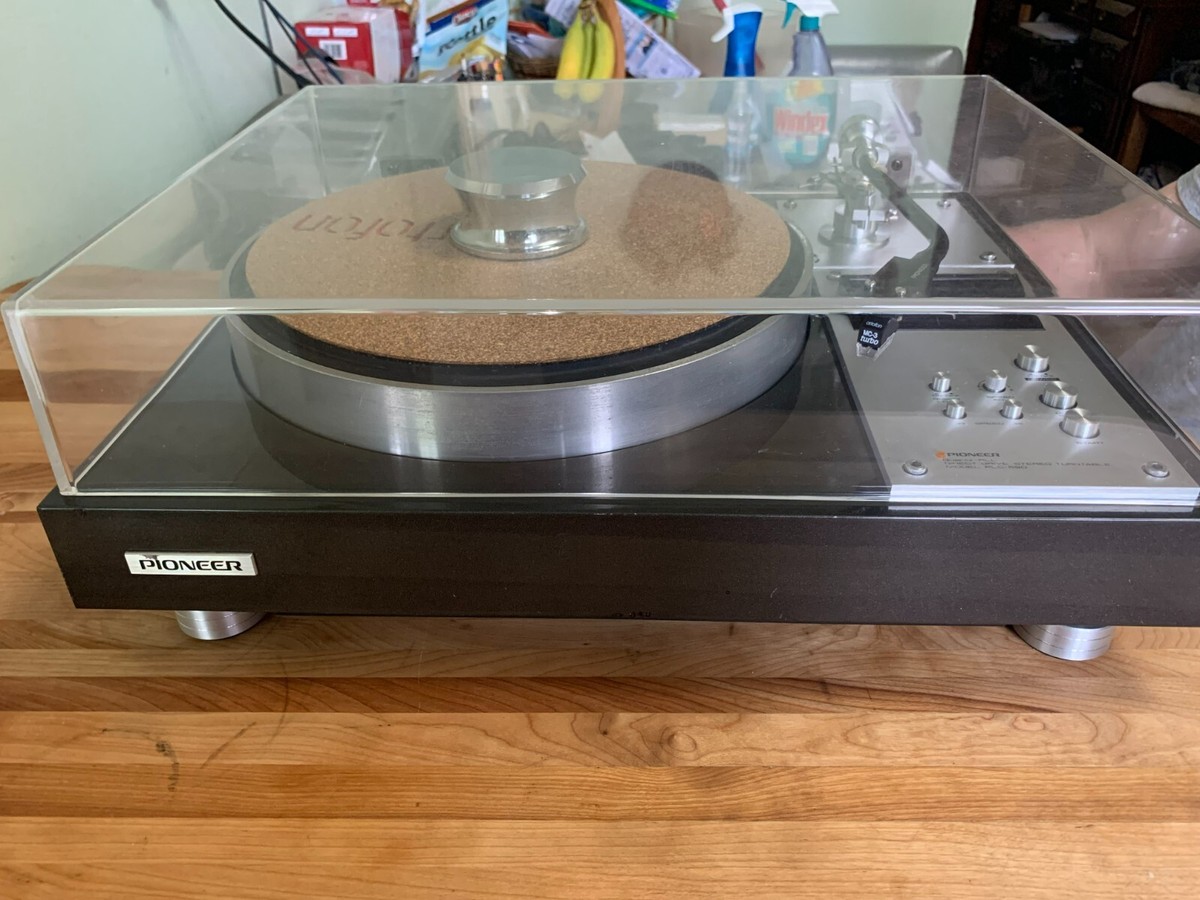 Pioneer PLC 590 turntable with PA 1000. Complete restoration. See