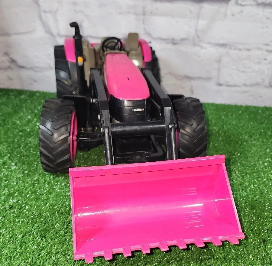 Trator Case IH rosa e preto com carregador de caçamba Grã-Bretanha Ertl D0214Q00 17" de comprimento - Imagem 4 de 4