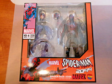 NEW Authentic Medicom Toy MAFEX Marvel Spider-man 2099 Comic Ver No 239 US 6