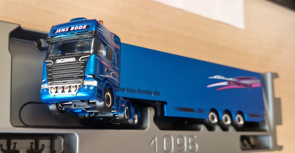 Herpa 305112 SCANIA R Blue Stream Jens Bode frigo 1:87 - Immagine 2 di 3