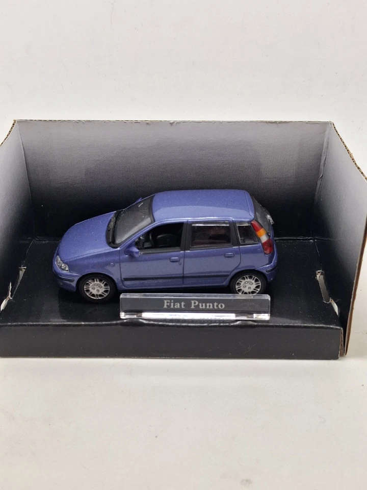 Fiat Punto Cararama scala 1:43. Nuova, vintage. - Immagine 3 di 4
