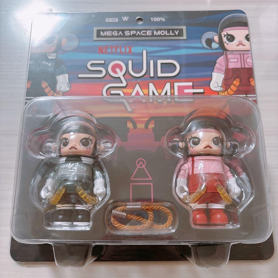 POP MART MEGA SPACE MOLLY 100% Squid Game Figure Set of 2 from
