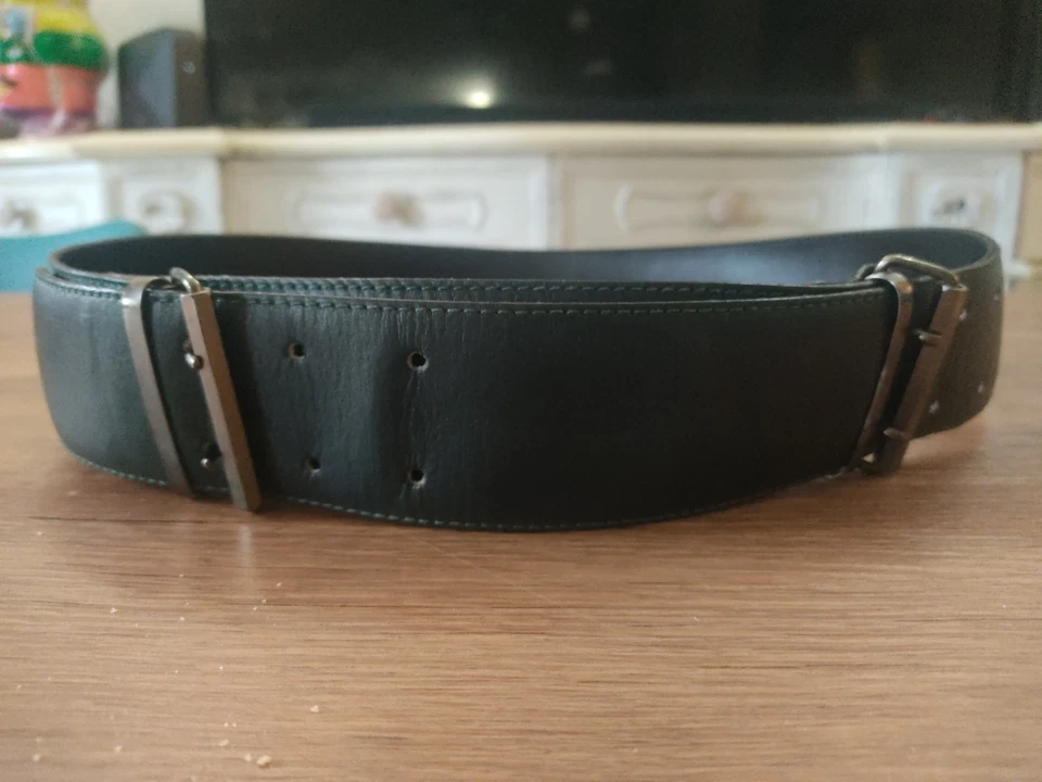 Cinturón Gianni Versace Vintage Verde Oscuro Doble Hebilla 42 - Imagen 3 de 4