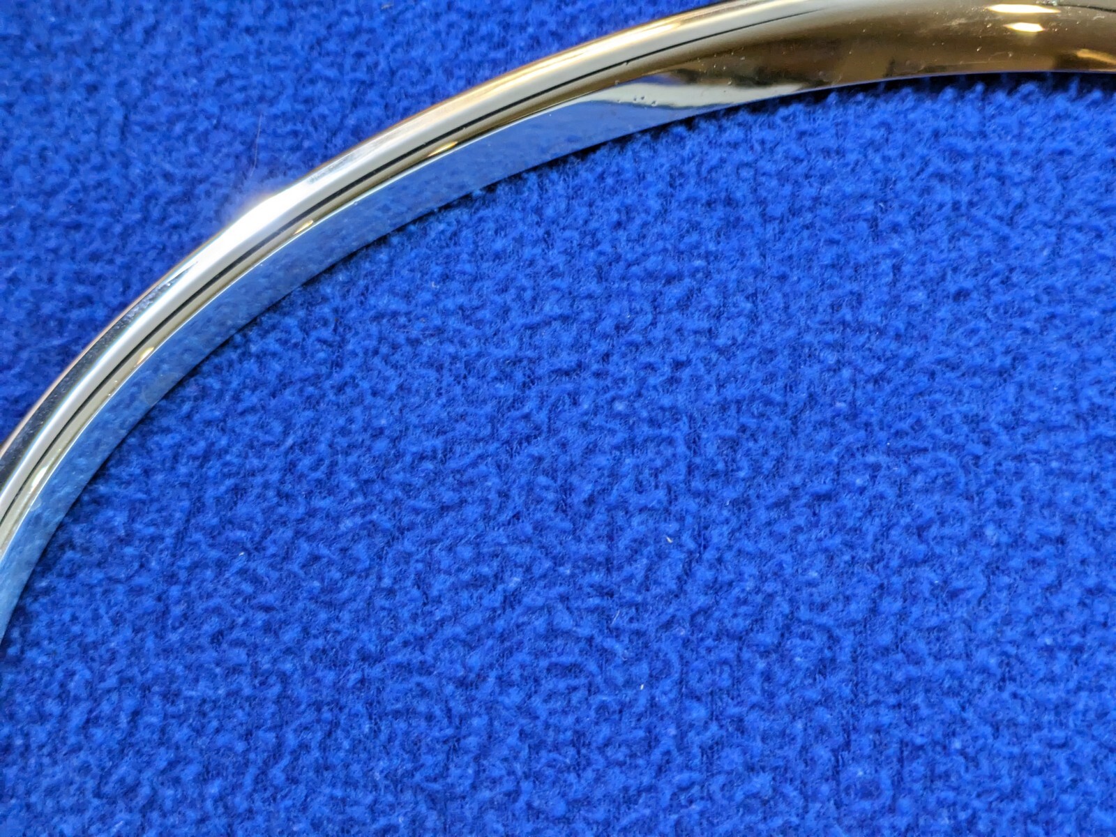 2006-2012 BENTLEY CONTINENTAL FRONT RIGHT passenger outside HEADLIGHT TRIM ring