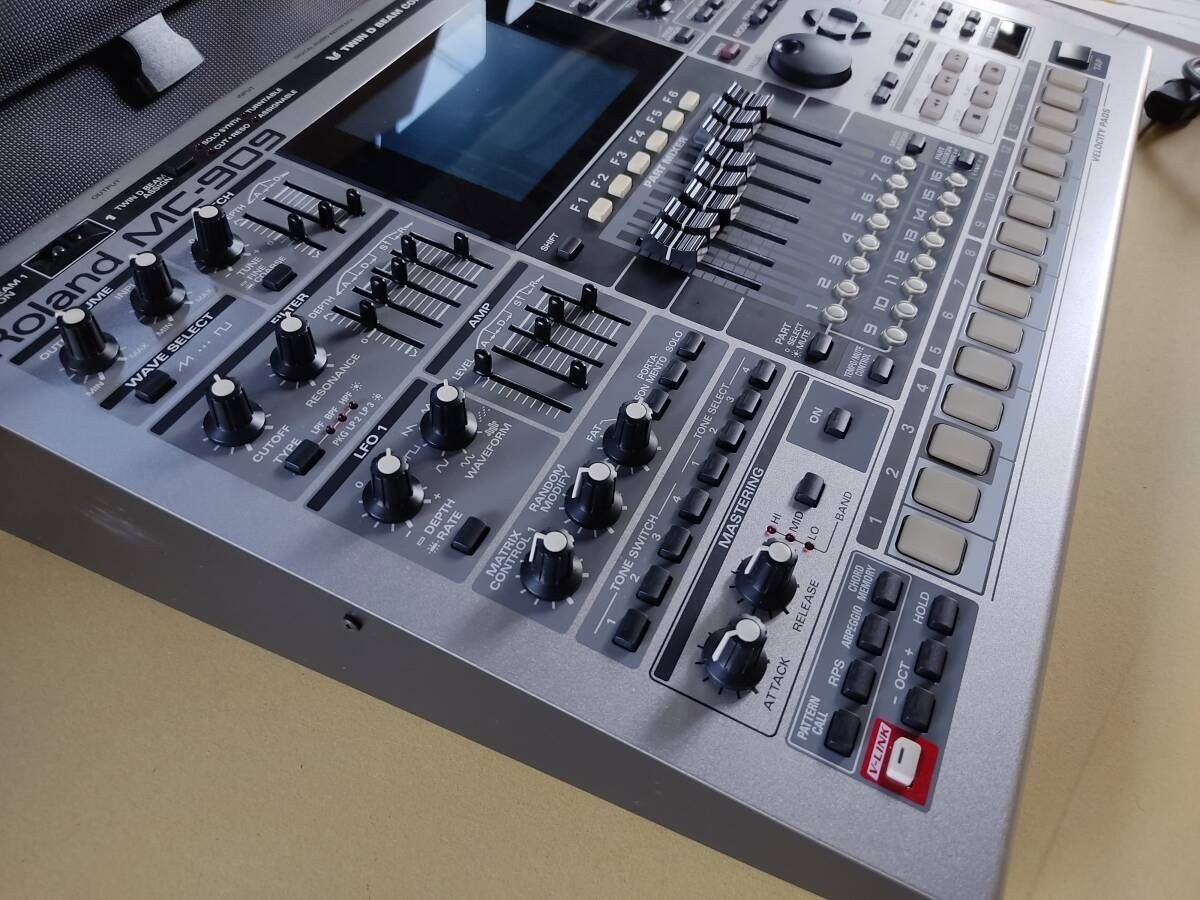 Used Roland MC-909 Sampler Groovebox From Japan | eBay