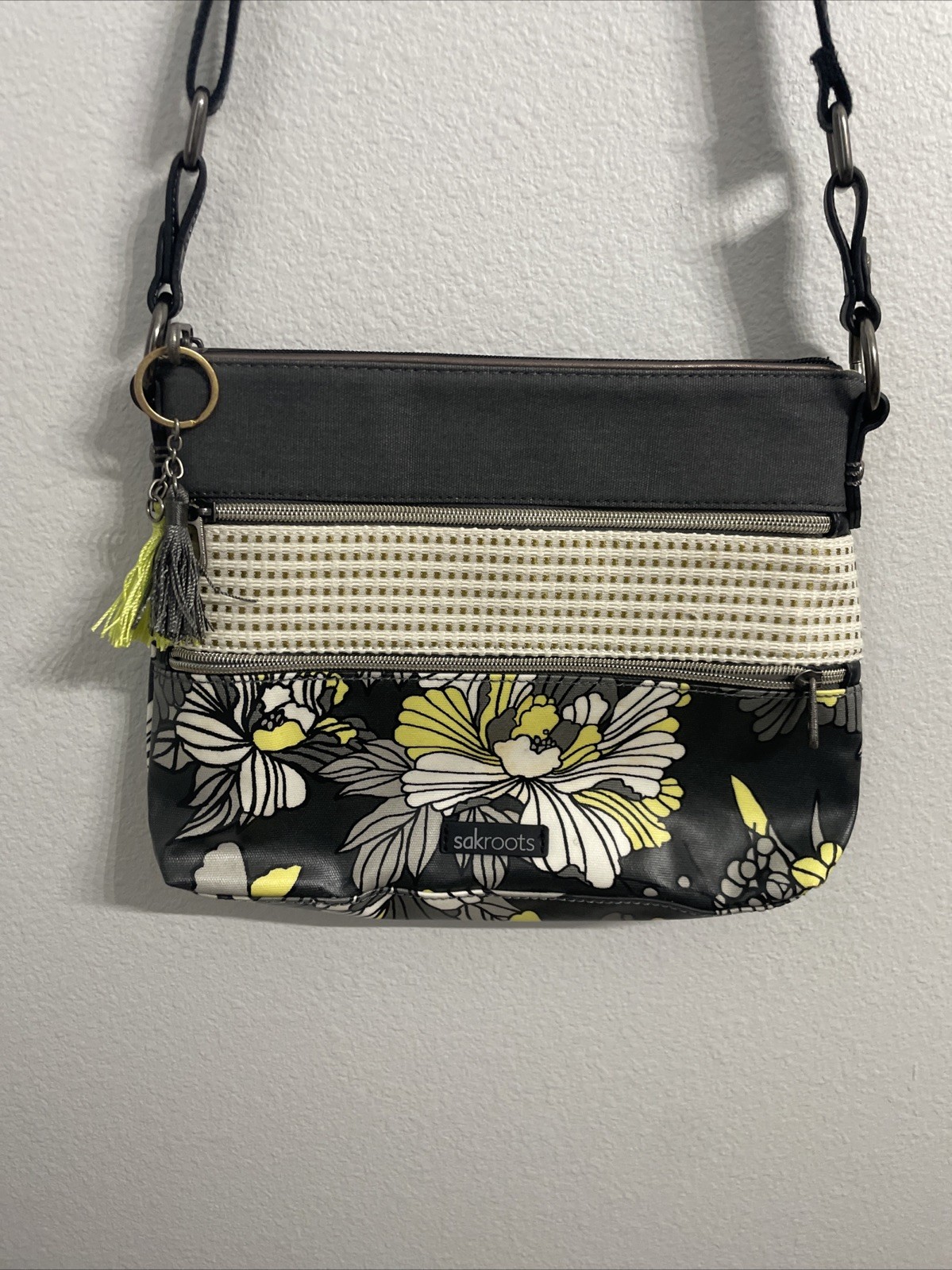 SAKROOTS Artist Circle Basic 3 Zip Crossbody/Shou… - image 7