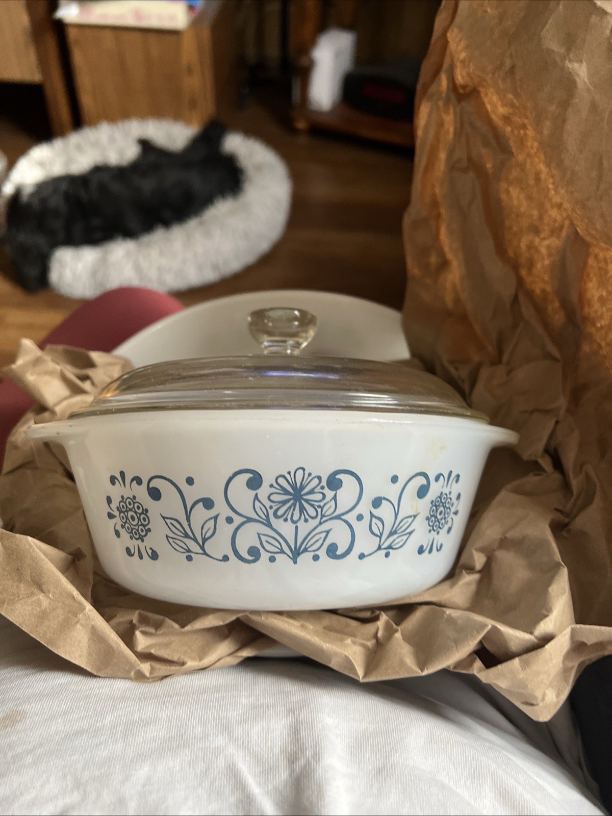 Vintage GLASBAKE Milk Casserole Bowl 1 QT J510 Rare Pattern - Collectible