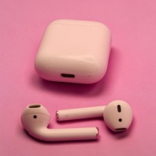 Apple AirPod 1st Generation White Charging Case