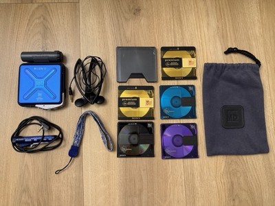 SONY MADE IN JAPAN MD Walkman MiniDisc Player MZ-44 (5x MiniDisc with Music)