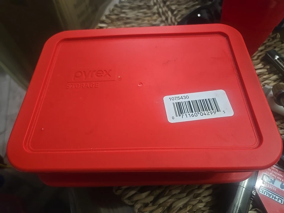 Pyrex 7210 H Rectangular 3 cups Baking Storage Red Lids Made In USA - Image 2 of 4