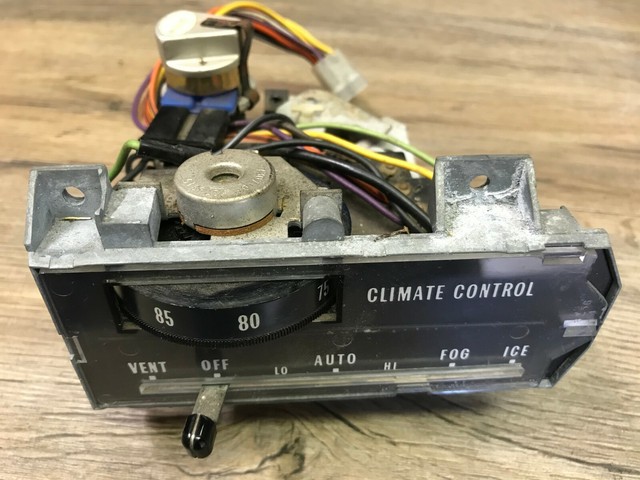 1965 1966 CADILLAC COUPE DEVILLE USED GM HVAC CLIMATE DASH CONTROLS OEM