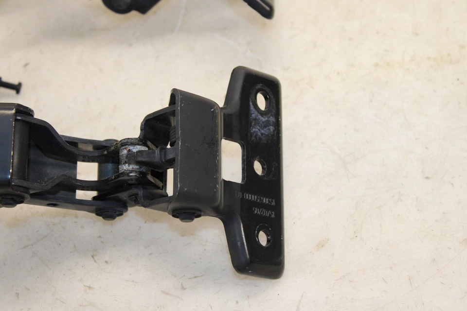 Nissan 370z 2010-2020 convertible juego de bisagras superiores OEM MW17 Foto 2 de 4