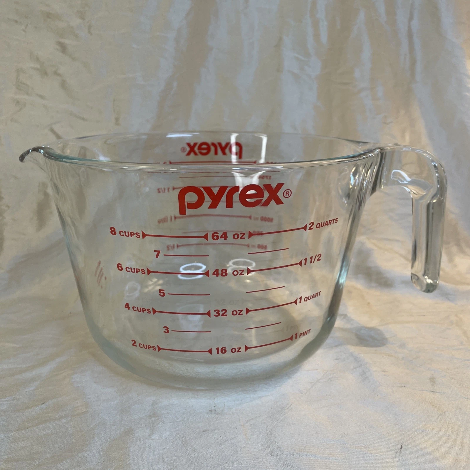 Vtg PYREX Glass Red Letter Measuring 8 Cup, 64oz, 2 Qt Bowl - Model 564 USA