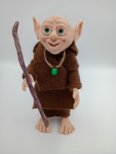 Figurine sorcier elfe de forêt fait main, sculpture fantaisie en argile avec bâton