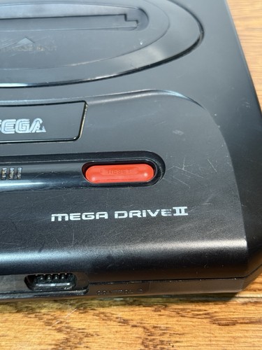 SEGA Mega Drive 2 Console (MK-1631-50) - PAL - Console Only - Untested - Picture 3 of 11