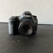 Canon EOS 5D Mark III DSLR Camera Bundle   READ DESCRIPTION