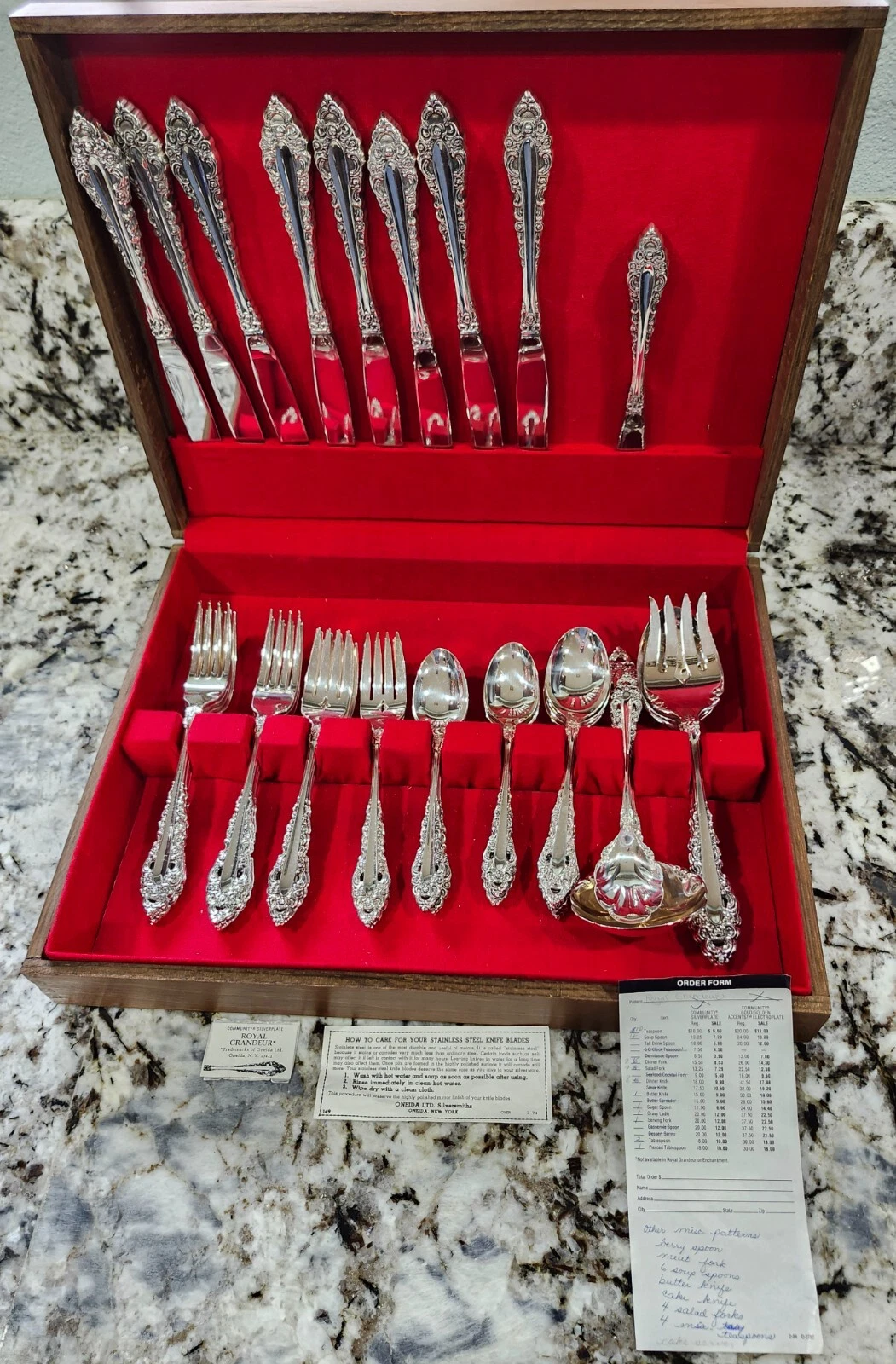 Oneida Community Royal Grandeur Silver plate flatware, 46 Pieces