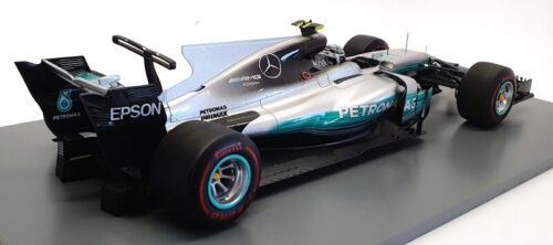 Spark 1/18 Scale 18S301 - 2017 Mercedes AMG W08 #77 EQ V.Bottas 1st Russian GP - Imagen 2 de 5