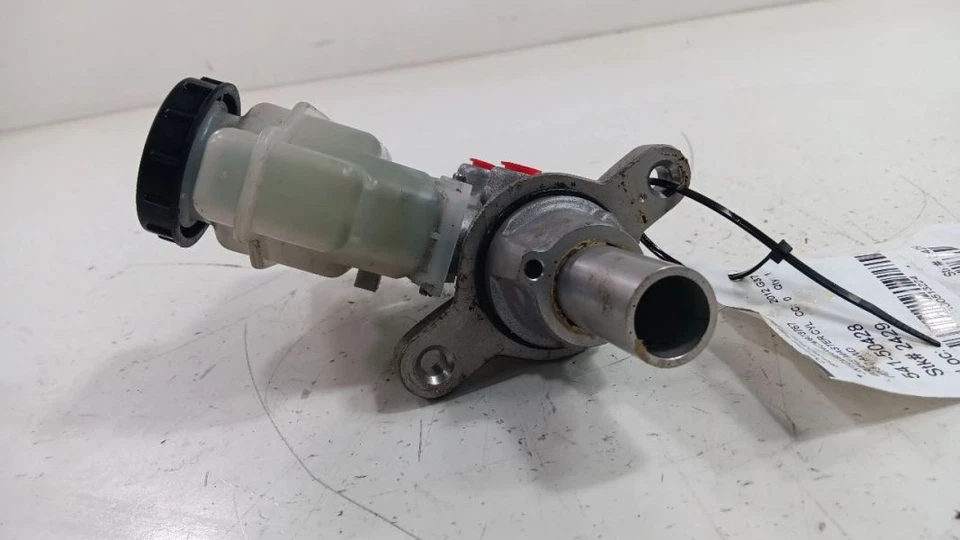 Cilindro maestro de freno sedán tracción trasera Dodge Journey se adapta a 11-13 Infiniti G37 Foto 4 de 4