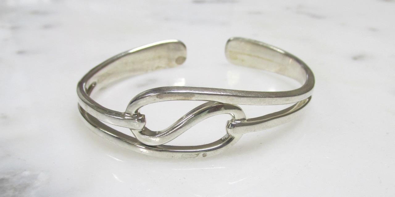 "Sterling Silver Cuff Bracelet w/ Knot Style Design ~ 6\" ~ 20.7g ~ 9-G639"