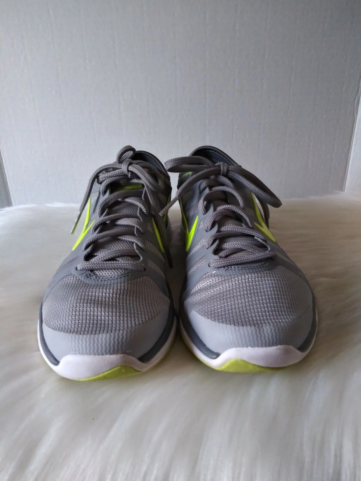 Chaussures de course femme Nike Flex Supreme Tr3 pointure 7 gris jaune fluorescent