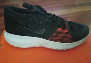 nike zoom assersion black and white