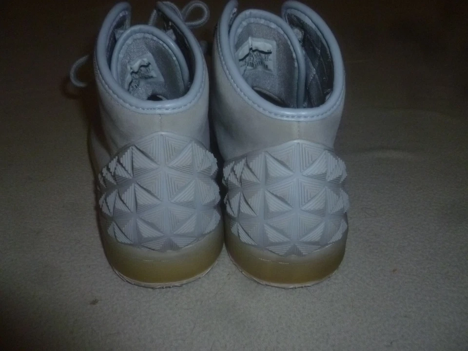 ZAPATOS DE BALONCESTO NIKE AIR JORDAN INSTIGATOR 705076-004 PARA HOMBRE TALLA 9 GRIS LOBO Foto 3 de 4