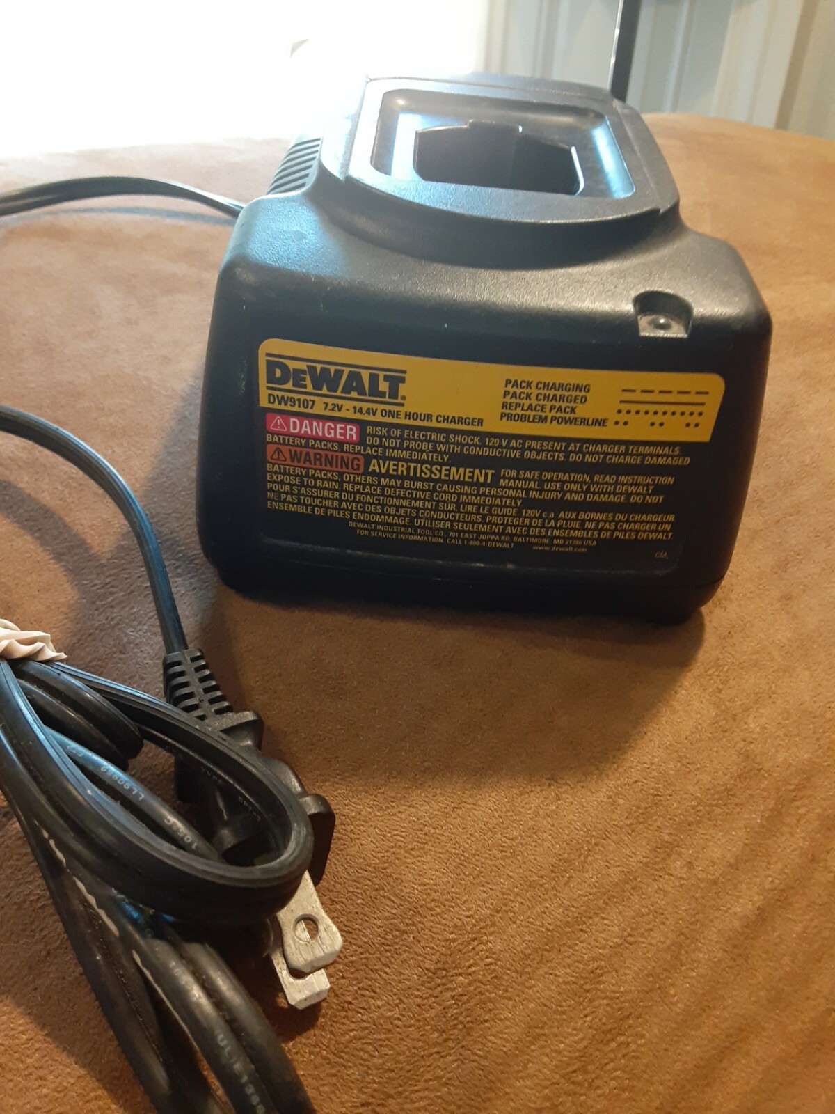 DeWalt Battery Charger - 7.2V - 14.4 v 