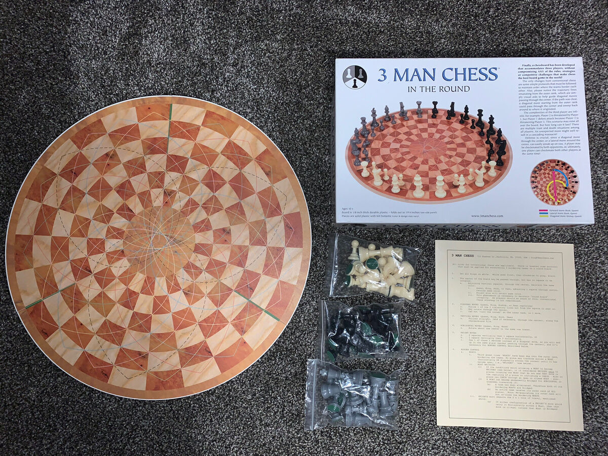 Three Man Chess: A 3-person chess board