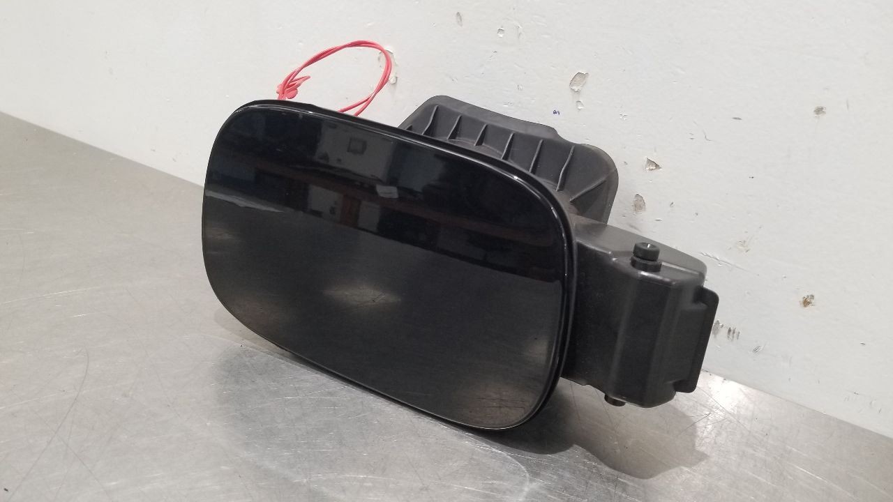 17 BENTLEY BENTAYGA FUEL FILLER DOOR GAS LID BLACK
