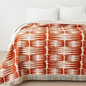 Opalhouse Jungalow Quilt Groove Pattern Fringe, White/Burnt Orange, Full/Queen Review